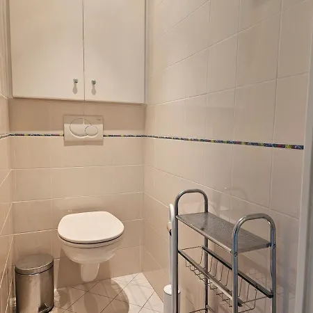 Juan Les Pins Front De 2p Parking Colombier Apartment *
